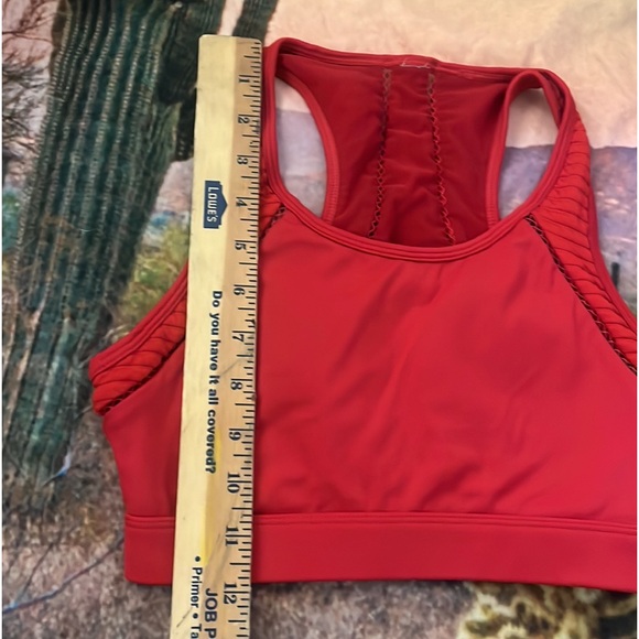 Fabletics Red Sports Bra 🌵 - Picture 2 of 7